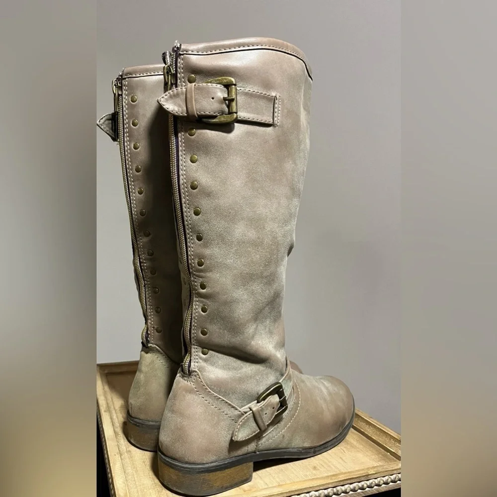 🖤 TRENDY boots in neutral color